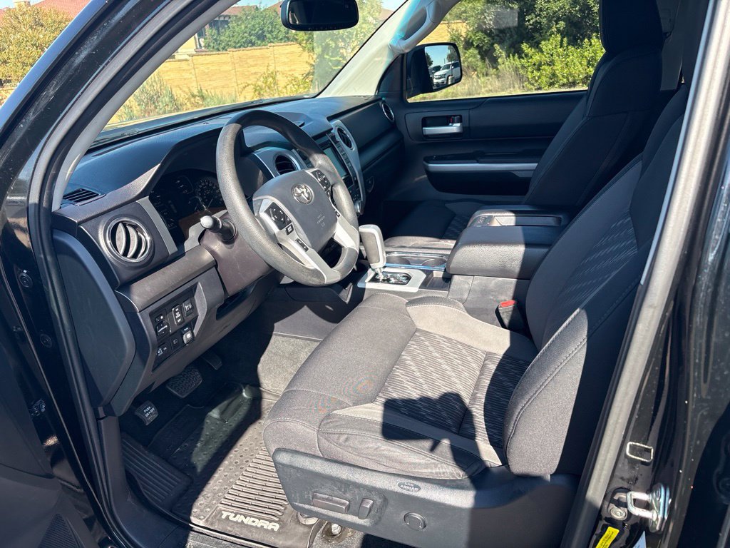 Used 2018 Toyota Tundra SR5 w/ SR5 Upgrade Package RWD image 15