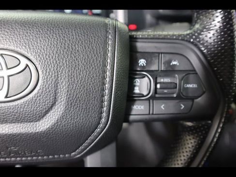 Used 2025 Toyota Tacoma SR w/ SR Upgrade Package AWD/4WD image 21