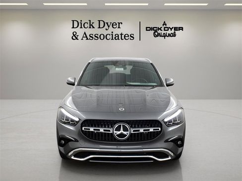 Used 2025 Mercedes-Benz GLA 250 image 2