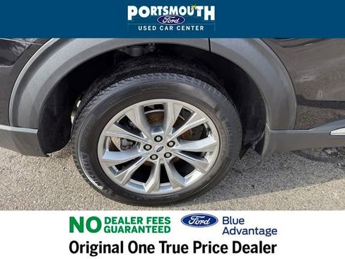 Used 2022 Ford Explorer XLT w/ Equipment Group 202A image 28