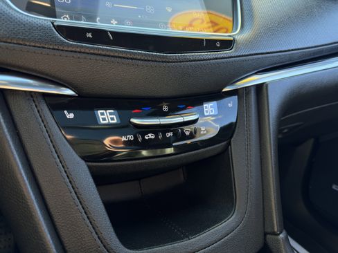 Used 2023 Cadillac XT6 Luxury w/ LPO, Floor Liner Package image 30