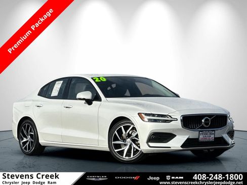 Used 2020 Volvo S60 T5 Momentum w/ Premium Package image 1