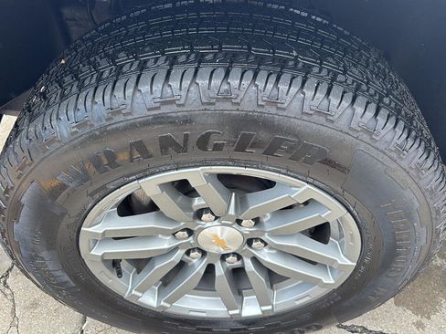 Certified 2023 Chevrolet Colorado LT w/ LT Convenience Package image 14