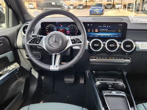 New 2026 Mercedes-Benz GLB 250 4MATIC image 13
