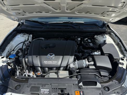 Used 2018 MAZDA MAZDA3 Touring FWD image 20