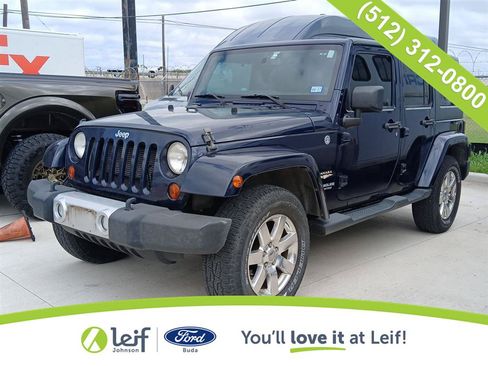 Used 2013 Jeep Wrangler Unlimited Sahara w/ Connectivity Group AWD/4WD image 1