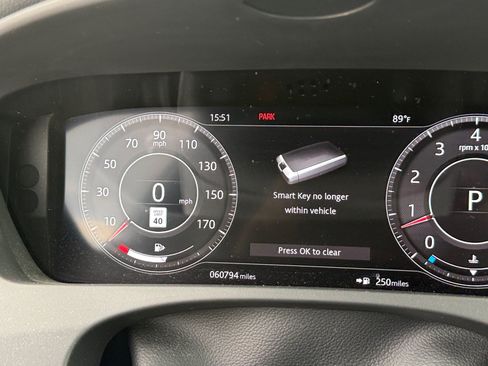 Used 2019 Jaguar F-PACE R-Sport AWD/4WD image 11