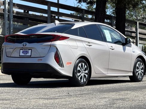 Used 2020 Toyota Prius Prime XLE FWD image 5