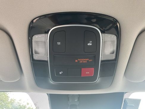 Used 2025 Hyundai Sonata SEL FWD image 17