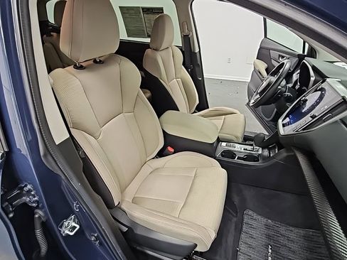 Used 2024 Subaru Ascent Premium w/ Convenience Package image 39