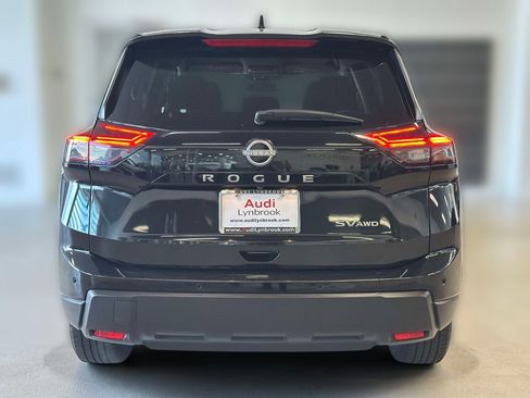Used 2024 Nissan Rogue SV AWD/4WD image 5