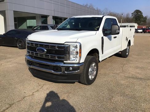 New 2026 Ford F350 XLT image 7