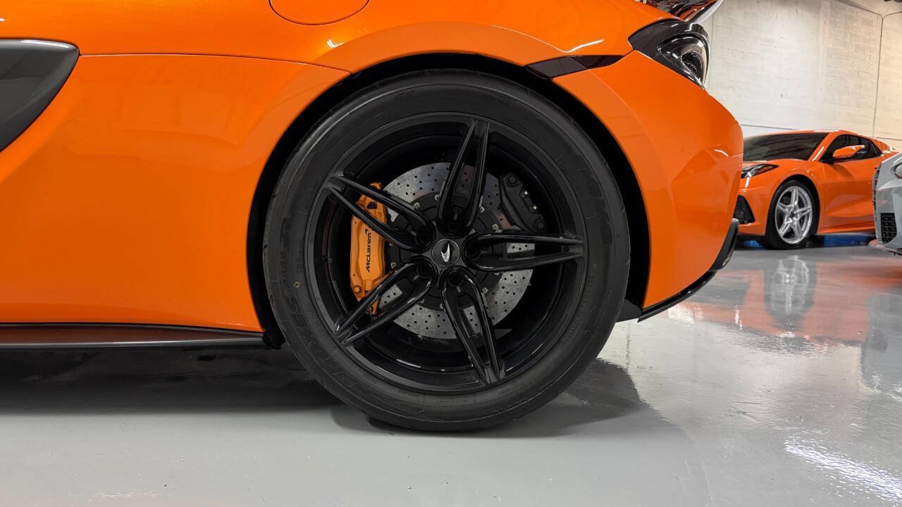 Used 2017 McLaren 570S Coupe RWD image 28