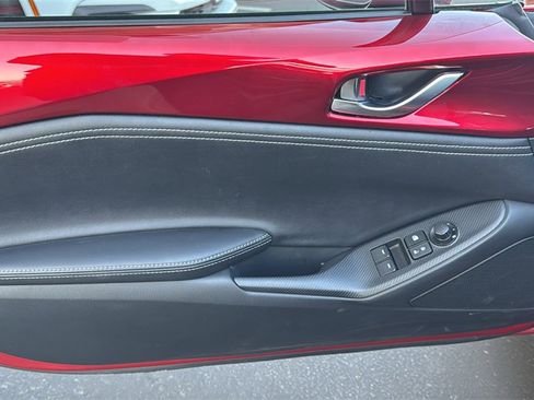 Used 2025 MAZDA MX-5 Miata Grand Touring w/ Weather Package image 18