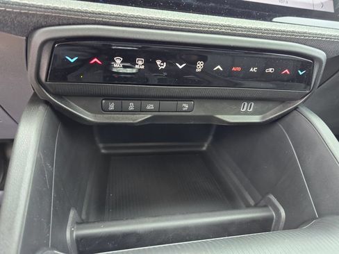 New 2026 Jeep Cherokee Laredo AWD/4WD image 25