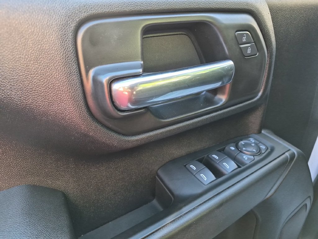Used 2025 Chevrolet Silverado 2500 Custom w/ Custom Value Package AWD/4WD image 10