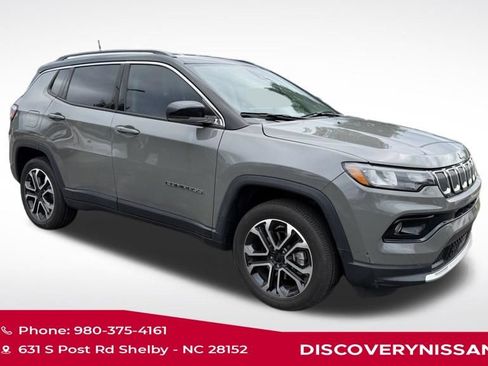 Used 2022 Jeep Compass Limited AWD/4WD image 2