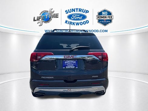 Used 2017 GMC Acadia Denali w/ Technology Package AWD/4WD image 4