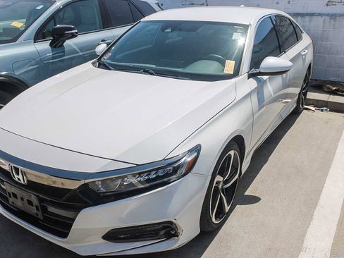 Used 2018 Honda Accord Sport image 6