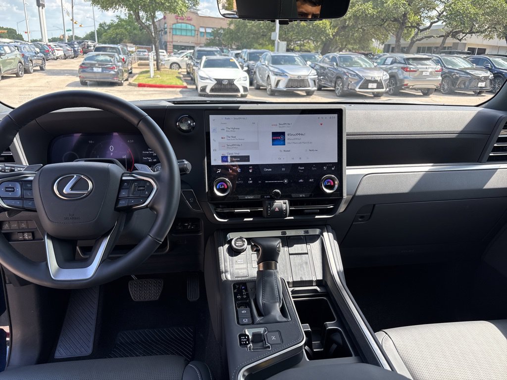 Certified 2025 Lexus GX 550 w/ Accessory Package (2T) AWD/4WD image 14