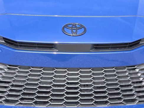 New 2026 Toyota Camry SE image 7