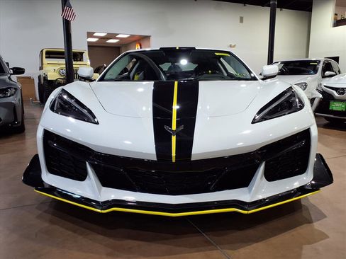 Used 2023 Chevrolet Corvette Z06 w/ Engine Appearance Package image 2