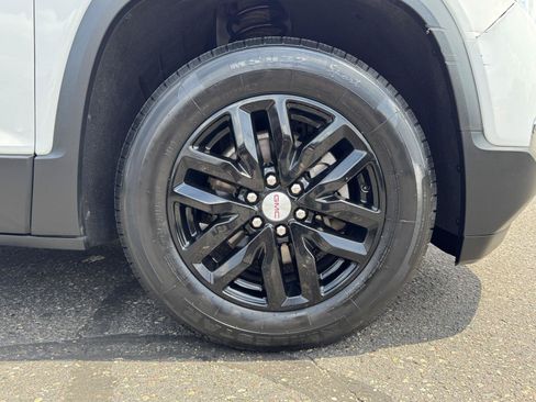 Used 2018 GMC Acadia SLT AWD/4WD image 9