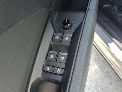 Used 2023 Audi Q4 e-tron Premium w/ Convenience Package RWD image 18