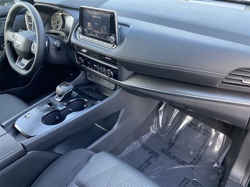 New 2026 Nissan Rogue SV image 8