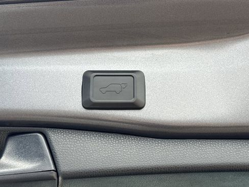 Used 2024 Toyota RAV4 XLE Premium image 11