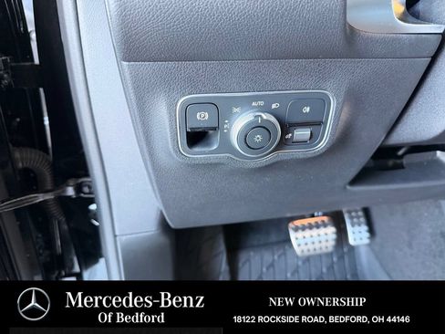 New 2026 Mercedes-Benz GLB 35 AMG 4MATIC image 9