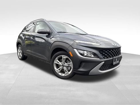 Used 2023 Hyundai Kona SEL image 1