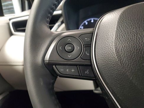 Used 2024 Toyota Corolla Cross LE image 19