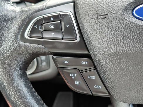 Used 2018 Ford Escape SEL AWD/4WD image 12