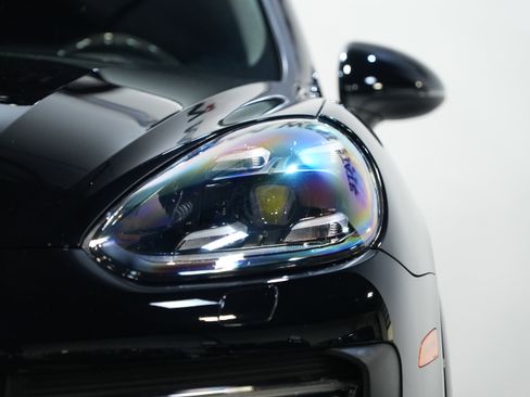 Used 2016 Porsche Cayenne GTS image 10