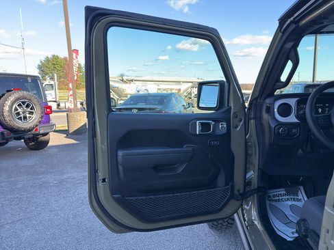 New 2026 Jeep Gladiator Willys image 16