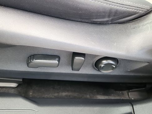 Used 2023 Subaru Outback Premium AWD/4WD image 8