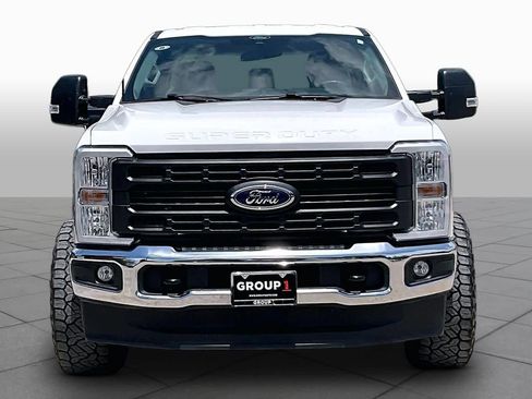 Used 2025 Ford F350 XL w/ FX4 Off-Road Package AWD/4WD image 4