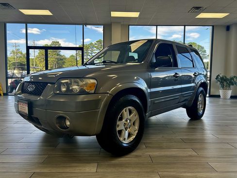 Used 2007 Ford Escape Limited image 3