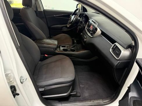 Used 2016 Kia Sorento FWD w/ LX Convenience Package image 35
