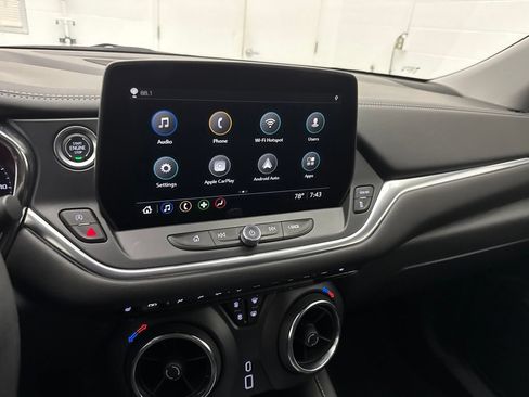 Used 2025 Chevrolet Blazer LT w/ Convenience Package FWD image 16