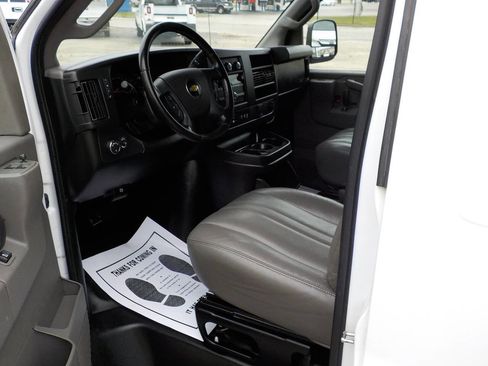 Used 2020 Chevrolet Express 2500 w/ Driver Convenience Package image 10