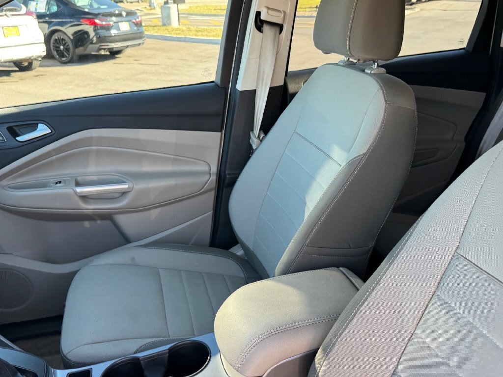 Used 2015 Ford Escape SE w/ Equipment Group 201A AWD/4WD image 7