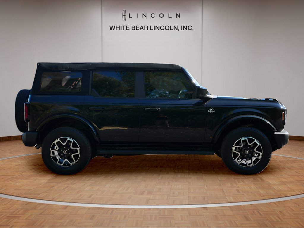 Used 2024 Ford Bronco Outer Banks AWD/4WD image 4