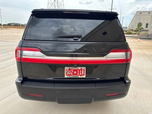 Used 2019 Lincoln Navigator Reserve AWD/4WD image 6
