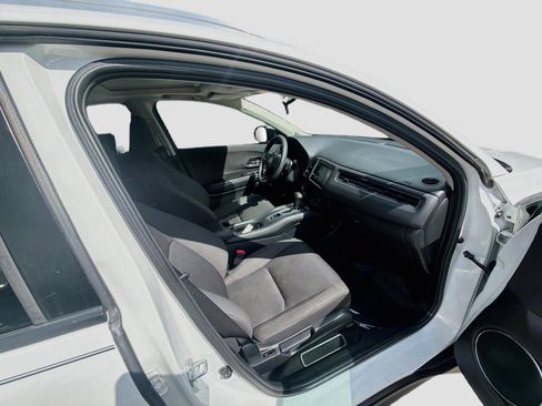 Certified 2022 Honda HR-V EX image 28