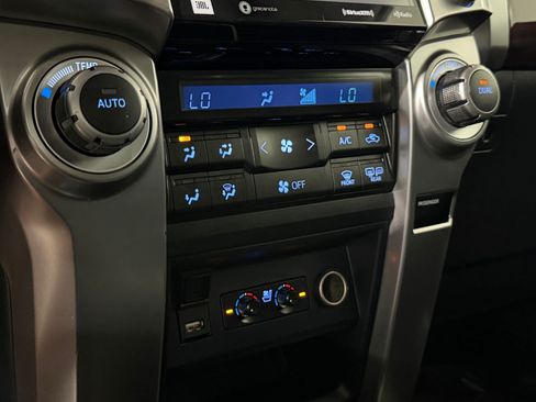 Used 2020 Toyota 4Runner Limited RWD image 20