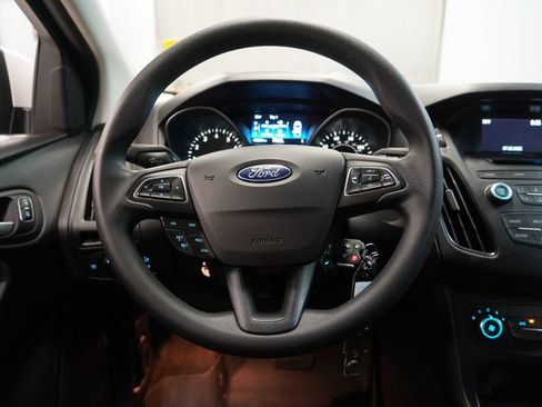 Used 2016 Ford Focus SE FWD image 17