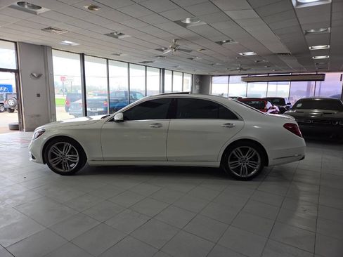 Used 2019 Mercedes-Benz S 560 Sedan image 4