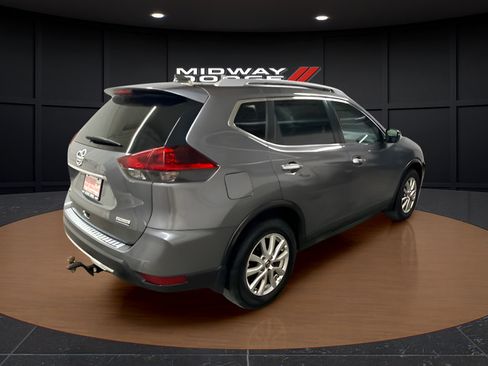 Used 2020 Nissan Rogue S w/ Special Edition Package FWD image 4